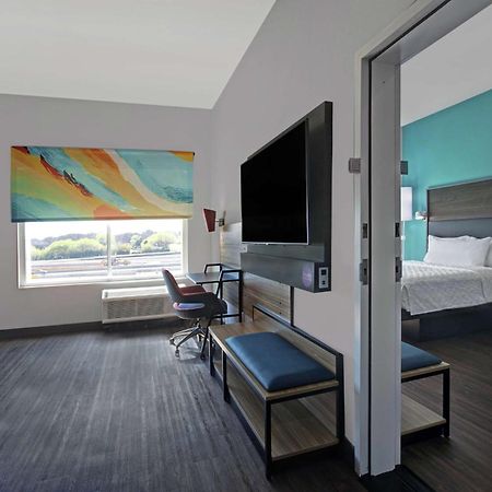 Tru By Hilton Austin Airport, Tx Hotel Екстериор снимка