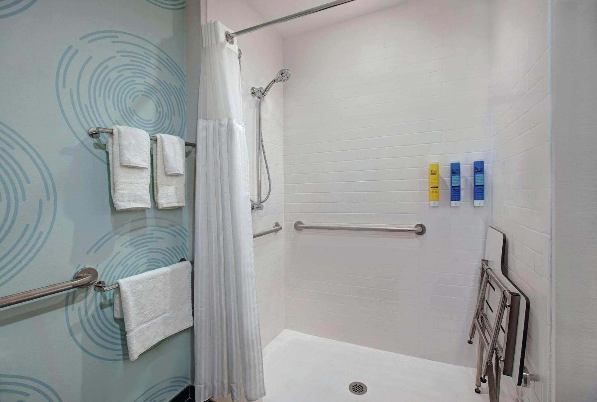 Tru By Hilton Austin Airport, Tx Hotel Екстериор снимка