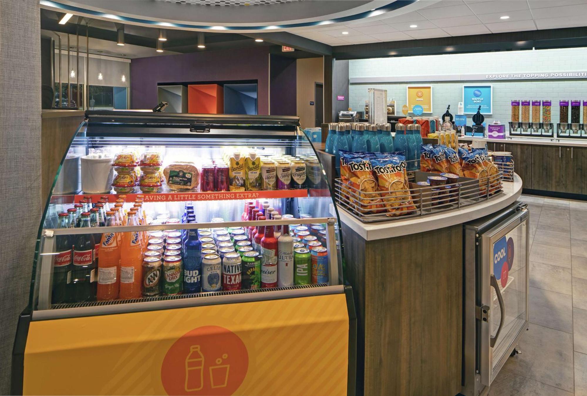 Tru By Hilton Austin Airport, Tx Hotel Екстериор снимка