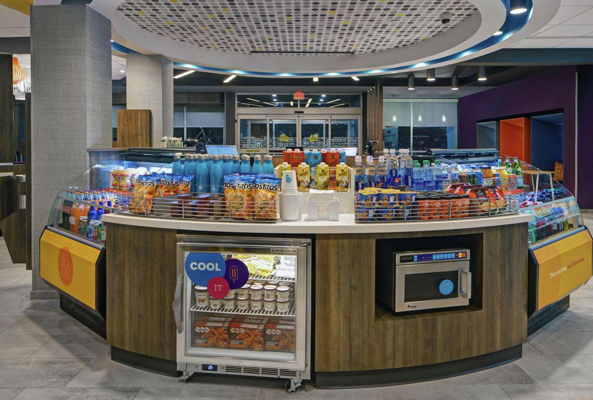Tru By Hilton Austin Airport, Tx Hotel Екстериор снимка